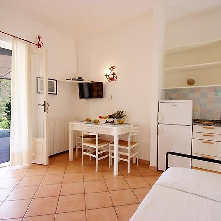 Casa Vacanze Dino Apartment Capoliveri  Exterior photo